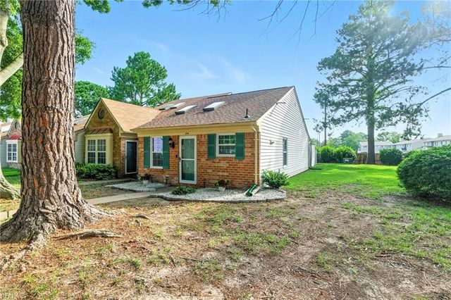 454 Hollomon DR, Hampton, VA 23666
