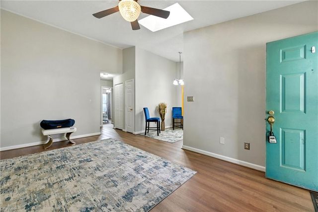 454 Hollomon DR, Hampton, VA 23666