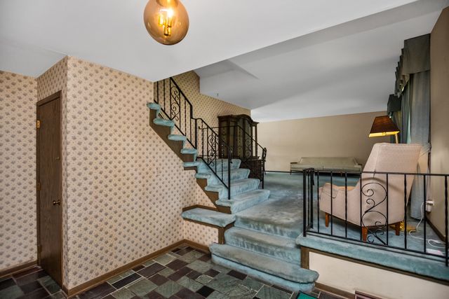 134 S Maple Avenue, Hillside, IL 60162