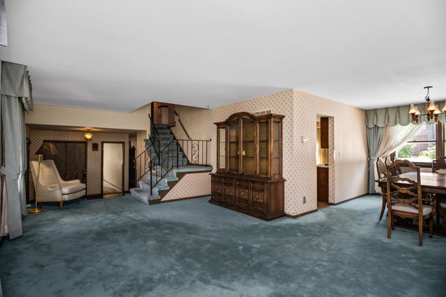 134 S Maple Avenue, Hillside, IL 60162