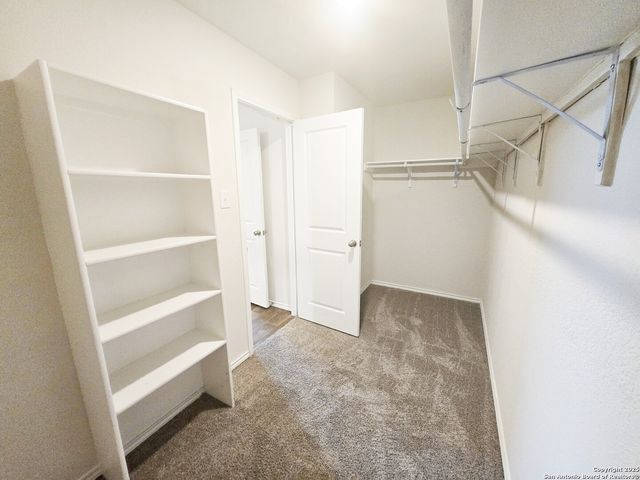 437 Middle Green, Floresville, TX 78114