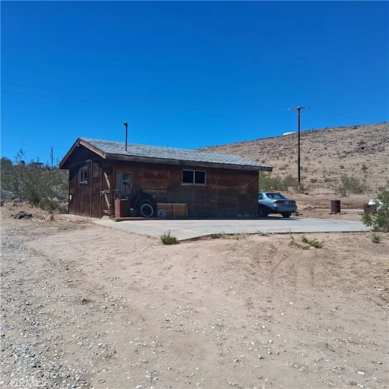 56524 Sunset Drive, Yucca Valley, CA 92284