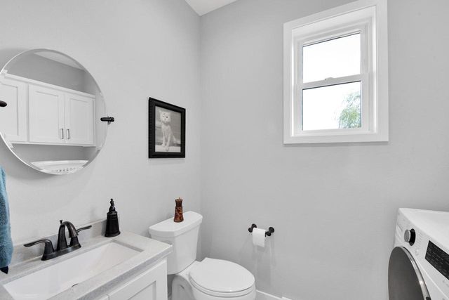 717 Drumlin COVE, Kewaskum, WI 53040