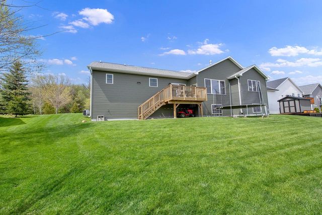 717 Drumlin COVE, Kewaskum, WI 53040