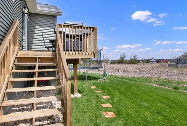 717 Drumlin COVE, Kewaskum, WI 53040