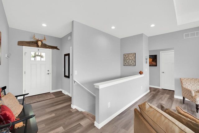 717 Drumlin COVE, Kewaskum, WI 53040
