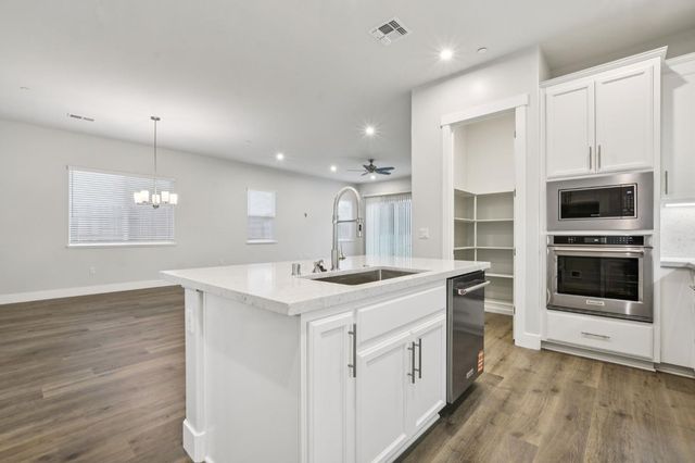 8497 Mallee Cir, Fair Oaks, CA 95628