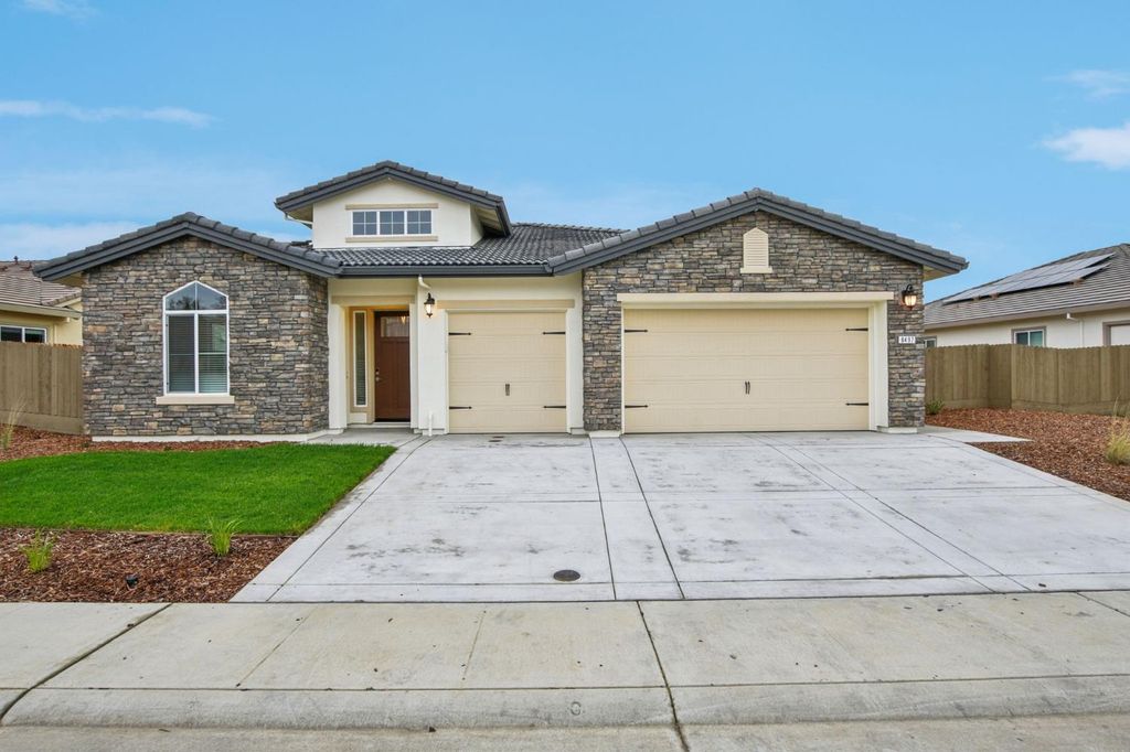 8497 Mallee Cir, Fair Oaks, CA 95628