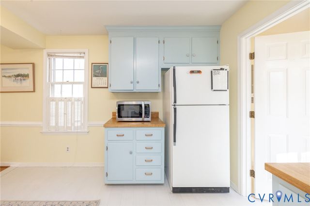 10656 Honey Tree Rd, North Chesterfield, VA 23235