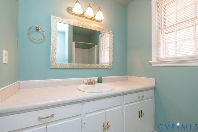 10656 Honey Tree Rd, North Chesterfield, VA 23235