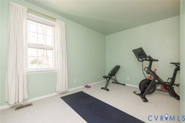 10656 Honey Tree Rd, North Chesterfield, VA 23235