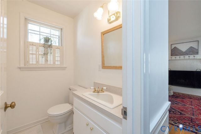 10656 Honey Tree Rd, North Chesterfield, VA 23235