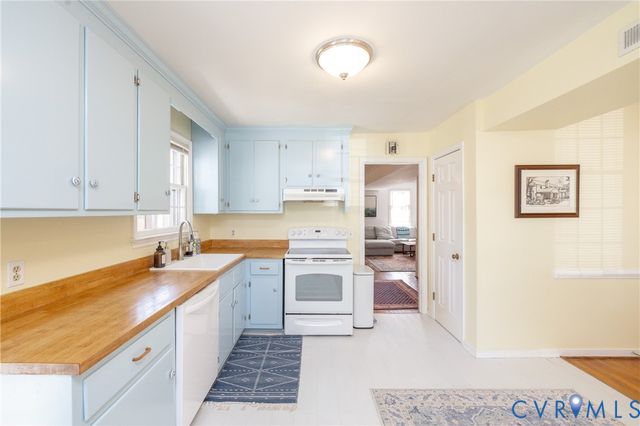 10656 Honey Tree Rd, North Chesterfield, VA 23235