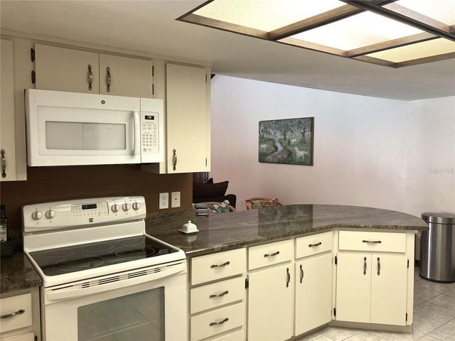 6800 SW 18TH TERRACE ROAD, Ocala, FL 34476