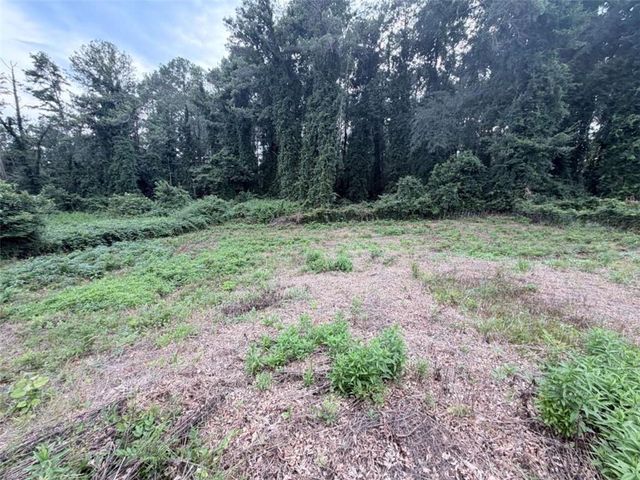 879 S Hairston Road S, Stone Mountain, GA 30088
