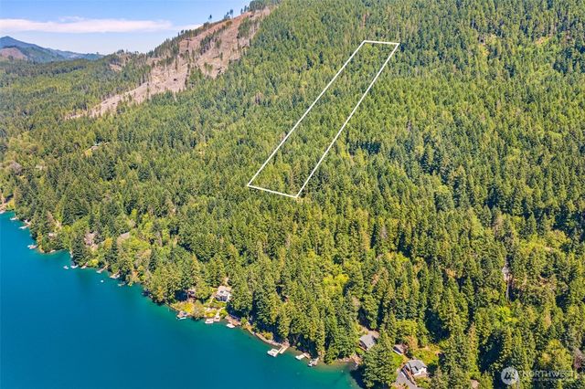 5154 N Lake Cushman Road, Hoodsport, WA 98548