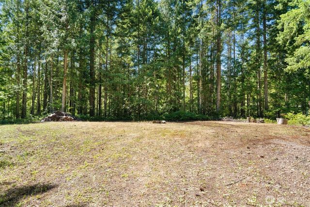 5154 N Lake Cushman Road, Hoodsport, WA 98548