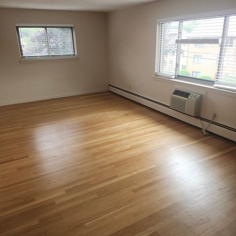 48 Charlesbank Way A, Waltham, MA 02453