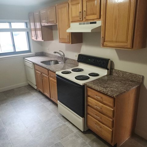 48 Charlesbank Way A, Waltham, MA 02453