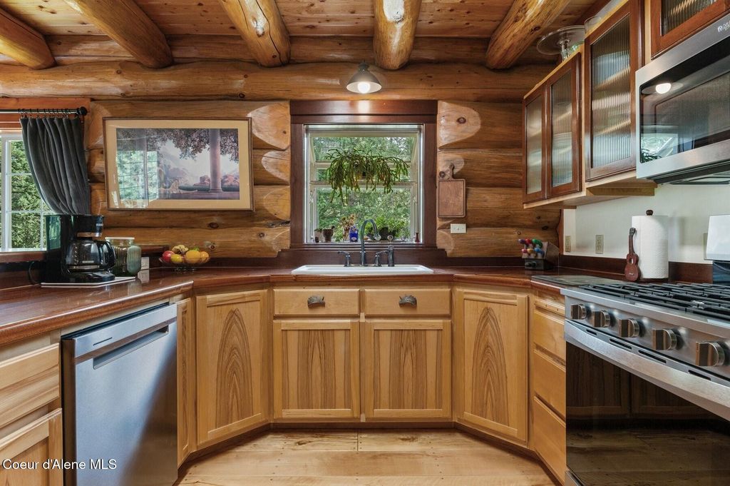 1198 Mountain View Dr, Sandpoint, ID 83864 photo 11