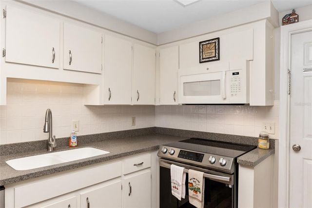 1705 NE 38TH AVENUE, Ocala, FL 34470