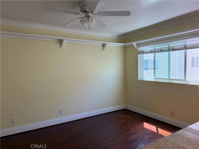 415 2nd St, Hermosa Beach, CA 90254