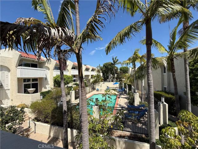 415 2nd St, Hermosa Beach, CA 90254