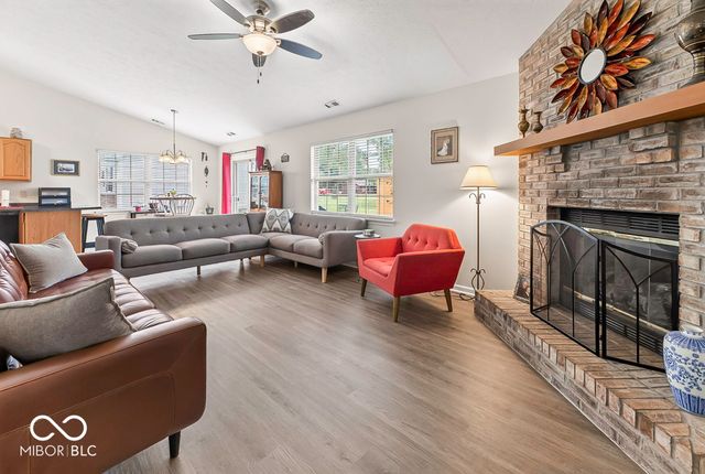35 Morningside Court, Whiteland, IN 46184