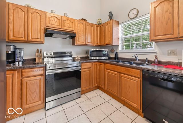 35 Morningside Court, Whiteland, IN 46184