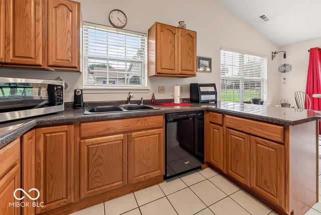 35 Morningside Court, Whiteland, IN 46184