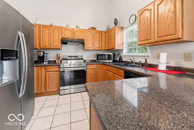 35 Morningside Court, Whiteland, IN 46184