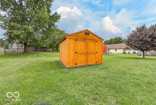 35 Morningside Court, Whiteland, IN 46184
