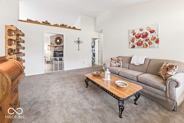 35 Morningside Court, Whiteland, IN 46184