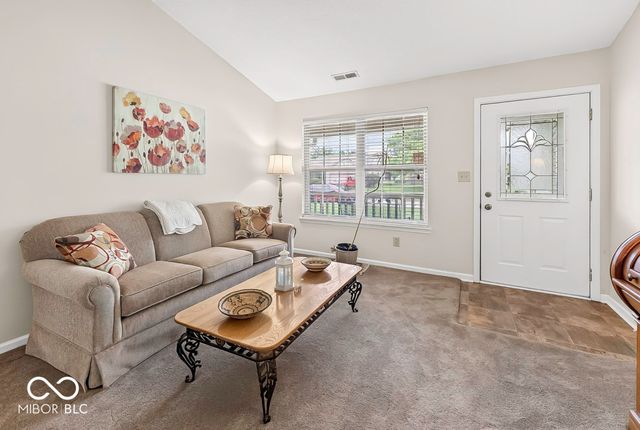 35 Morningside Court, Whiteland, IN 46184