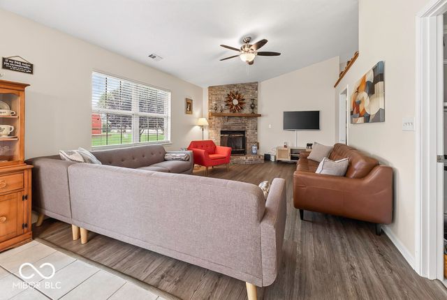 35 Morningside Court, Whiteland, IN 46184