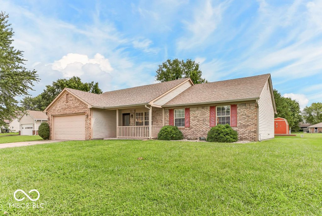 35 Morningside Court, Whiteland, IN 46184