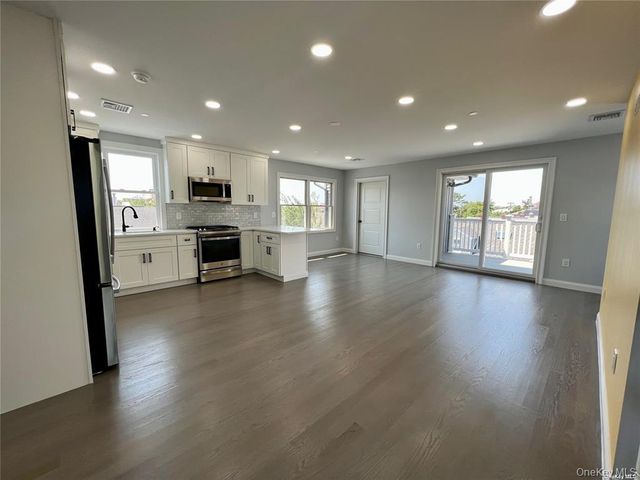 517 Monroe Boulevard 2, Long Beach, NY 11561