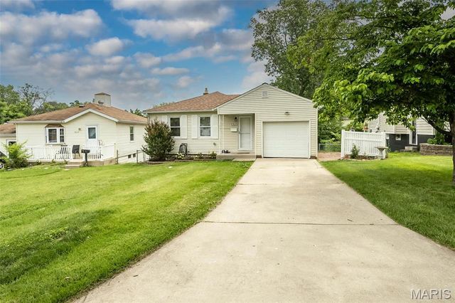 9305 Cloverhurst Drive, Affton, MO 63123