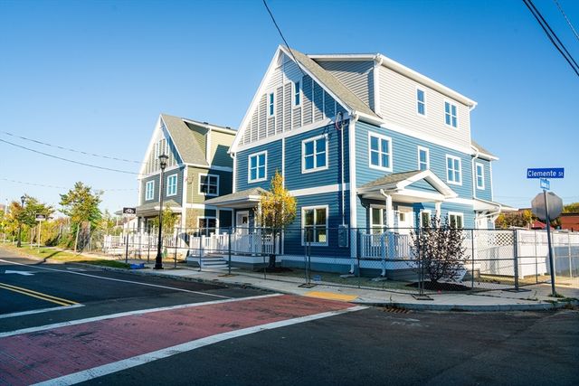 207 Clemente St., Holyoke, MA 01040