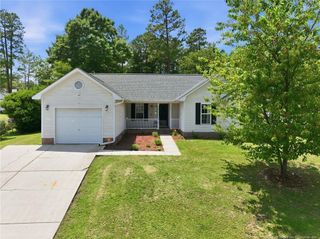 514 Northwoods Drive, Raeford, NC 28376