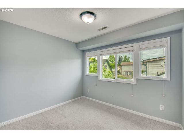 6842 N SEDRO St, Portland, OR 97203