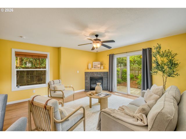 6842 N SEDRO St, Portland, OR 97203