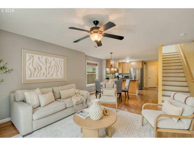 6842 N SEDRO St, Portland, OR 97203