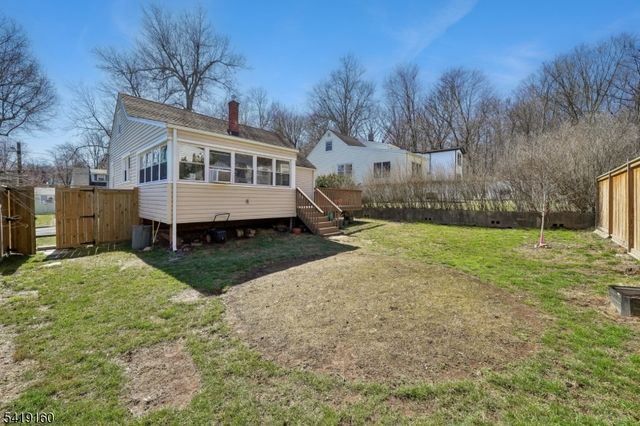 55 Sunnyside Rd, West Orange Twp., NJ 07052