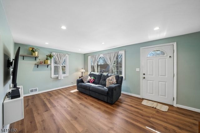 55 Sunnyside Rd, West Orange Twp., NJ 07052