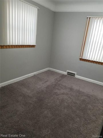 7343 GRANDMONT Avenue, Detroit, MI 48228