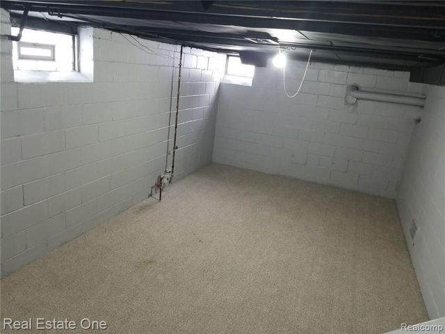7343 GRANDMONT Avenue, Detroit, MI 48228