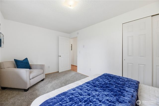 4713 N Island Drive, Bonney Lake, WA 98391