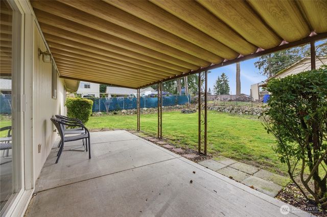 4713 N Island Drive, Bonney Lake, WA 98391