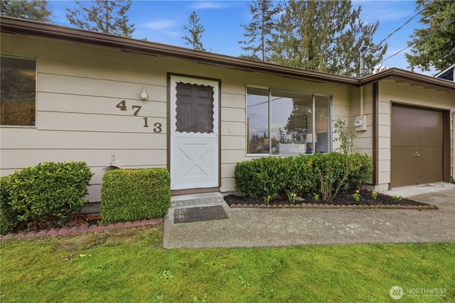 4713 N Island Drive, Bonney Lake, WA 98391